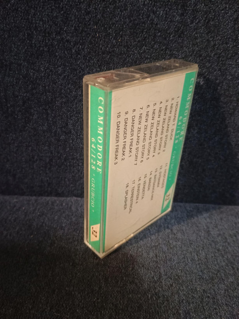 GRUBCIO 32 - składanka gier Commodore 64 GRUBCIO 32 - składanka gier Commodore 64