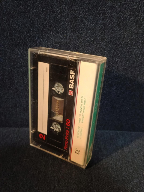 GRUBCIO 32 - składanka gier Commodore 64 GRUBCIO 32 - składanka gier Commodore 64