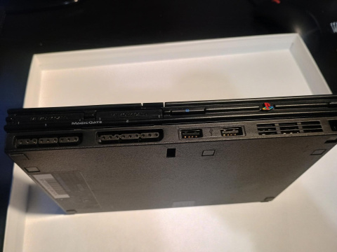 Konsola Play Station 2 Slim model SCPH-77004 Konsola Play Station 2 Slim model SCPH-77004